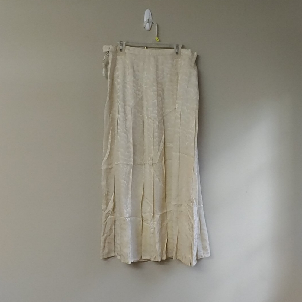 Cream Maxi Skirt - Lightweight Elegant Design